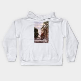 WAPPING HIGH STREET, LONDON AND THE TOWN OF RAMSGATE PUB Kids Hoodie